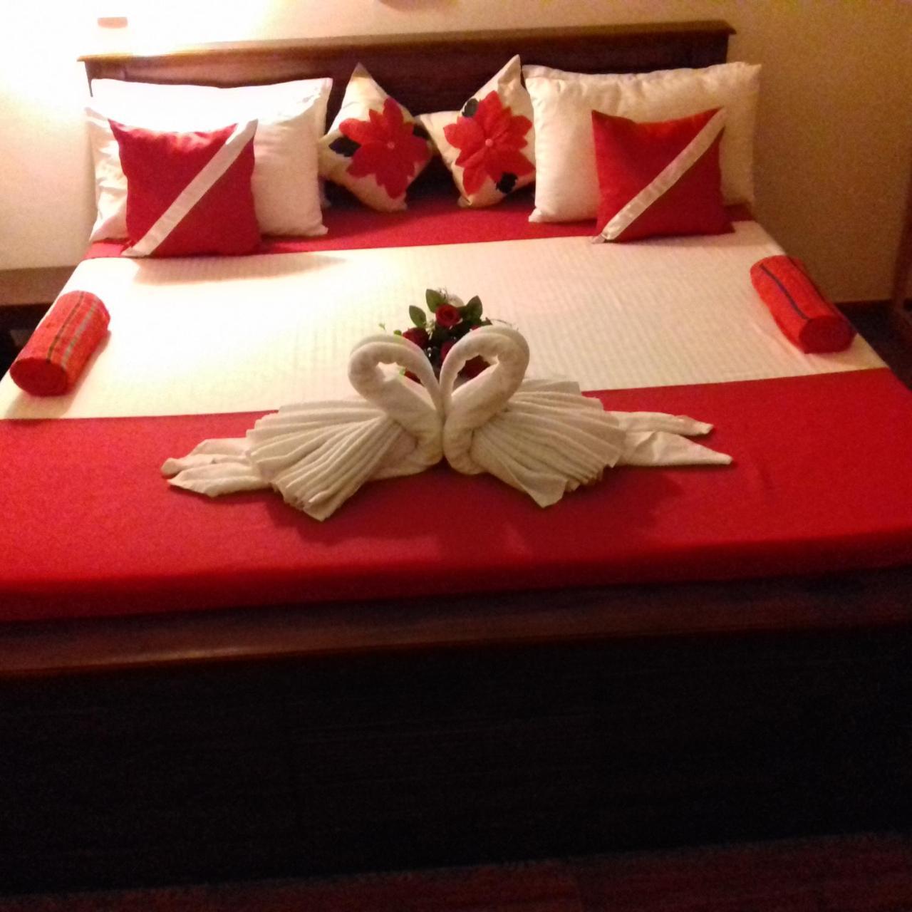 Rainbow Guest House ฮิกคาดูวา ภายนอก รูปภาพ