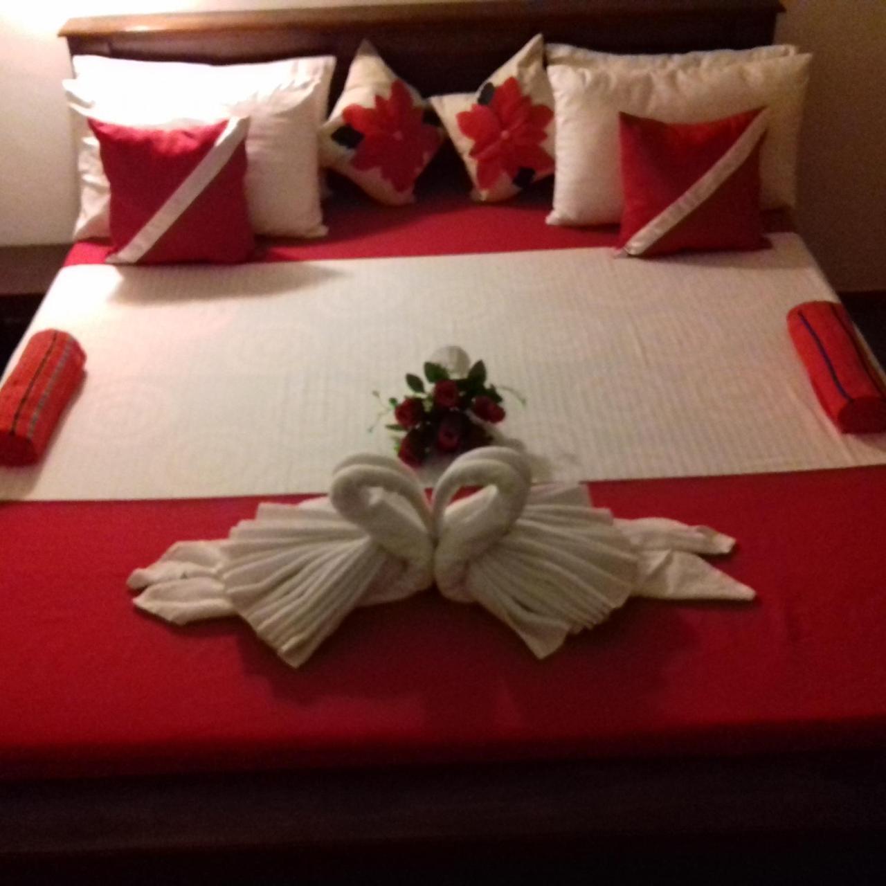 Rainbow Guest House ฮิกคาดูวา ภายนอก รูปภาพ