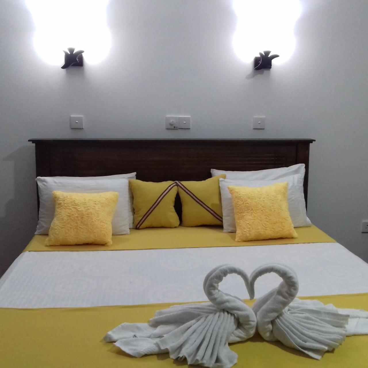 Rainbow Guest House ฮิกคาดูวา ภายนอก รูปภาพ